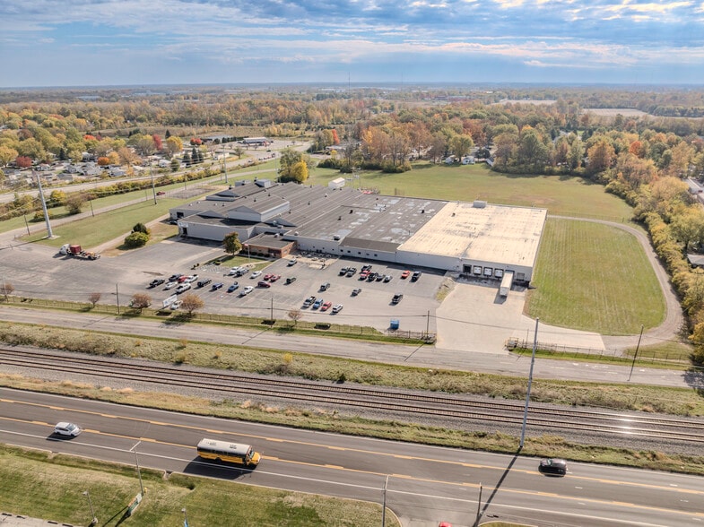 More Photos Of 3401 W 8th St, Muncie Warehouse For Sale