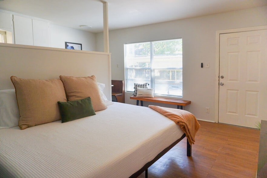 More Photos Of 118 Funston Pl, San Antonio Apartments For Sale