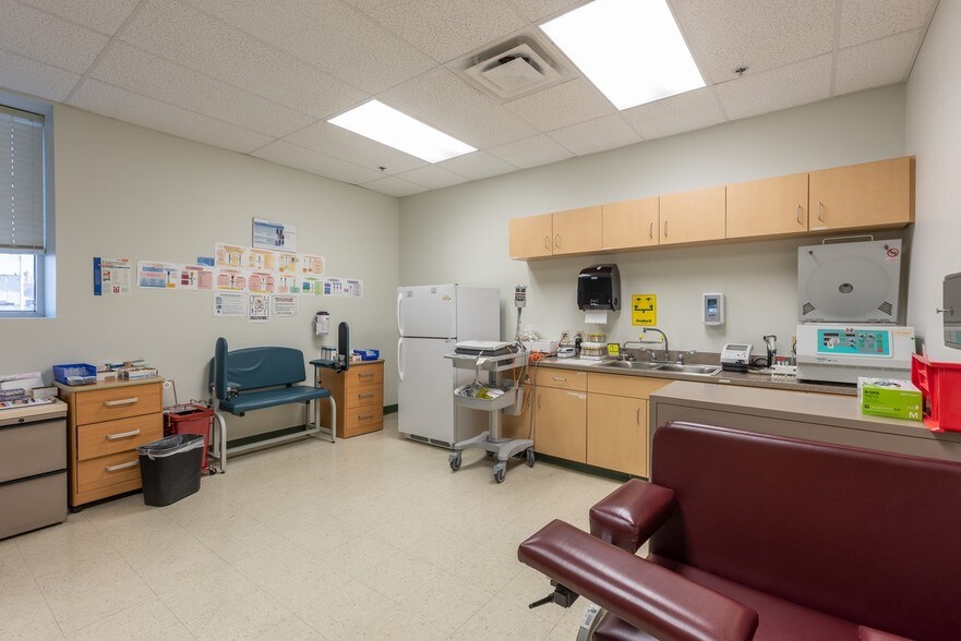 More Photos Of 2727 Washington Ave, Saint Louis Medical For Sale