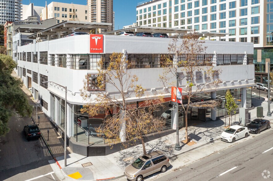 More Photos Of 999 Van Ness Ave, San Francisco Parking Garage For Lease