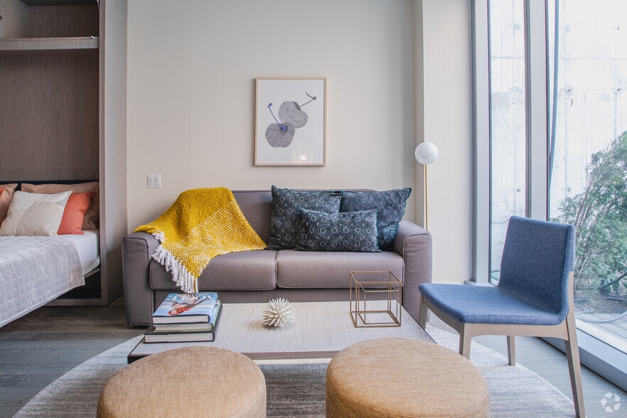 More Photos Of 3709 College Point Blvd, Flushing General Retail For Lease