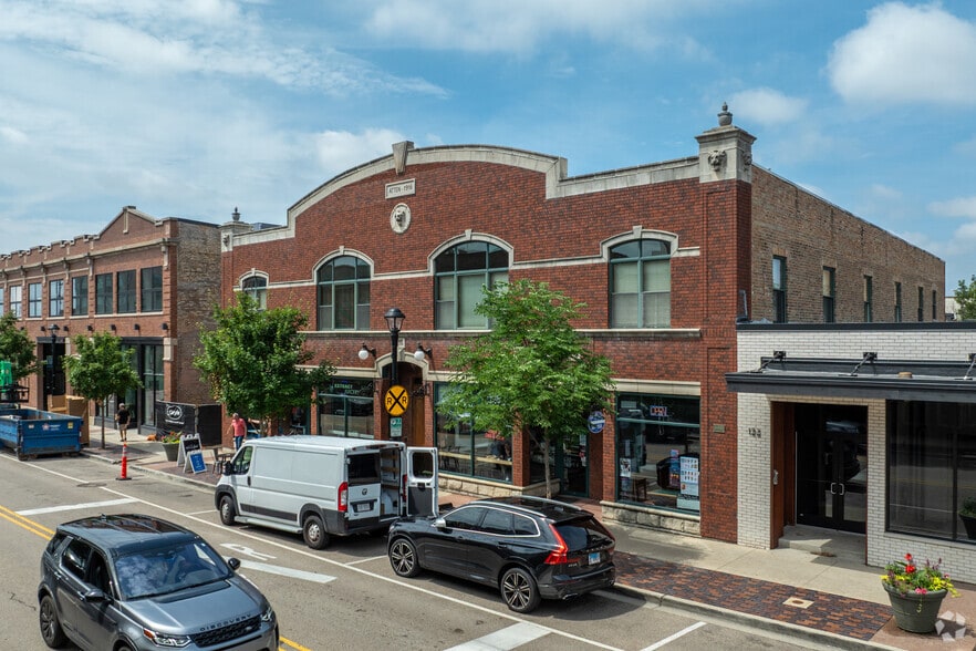 More Photos Of 112-120 N Main St, Wheaton Multifamily For Lease