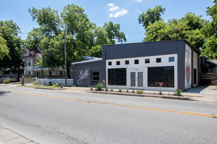 More Photos Of 1209 E Cesar Chavez St, Austin Loft Creative Space For Lease