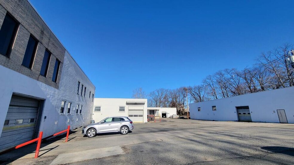 More Photos Of 180 Kingsland Rd, Clifton Unknown For Lease