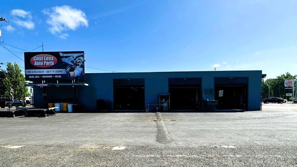 More Photos Of 1406 Tennant Way, Longview Freestanding For Sale