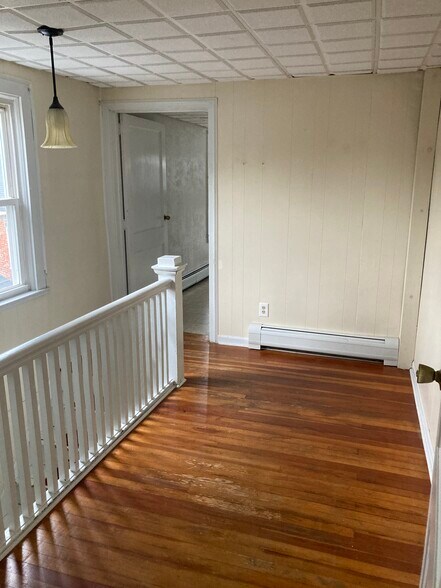 More Photos Of 9 N Main St, Bangor Light Distribution For Sale