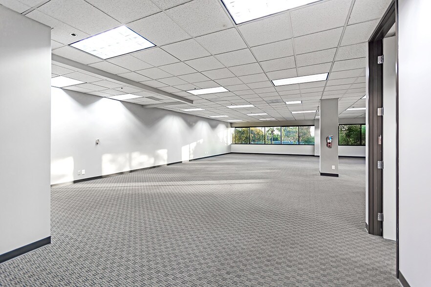 More Photos Of 3707 W Garden Grove Blvd, Orange Medical For Sale