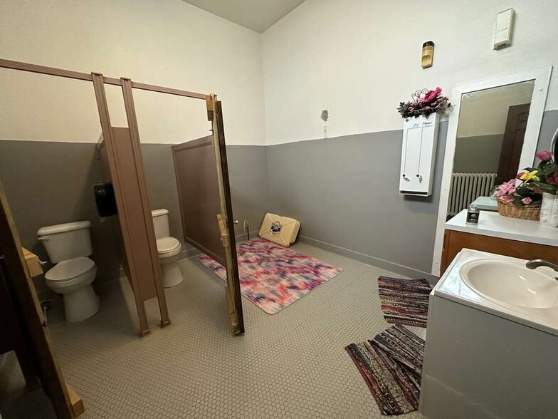 More Photos Of 409 E Adams St, Oneill Schools For Sale