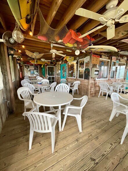 More Photos Of 25202 Island Pines Dr, Waves Restaurant For Sale