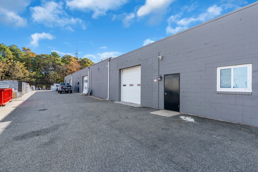 More Photos Of 1304 Roller Rd, Ocean Warehouse For Sale