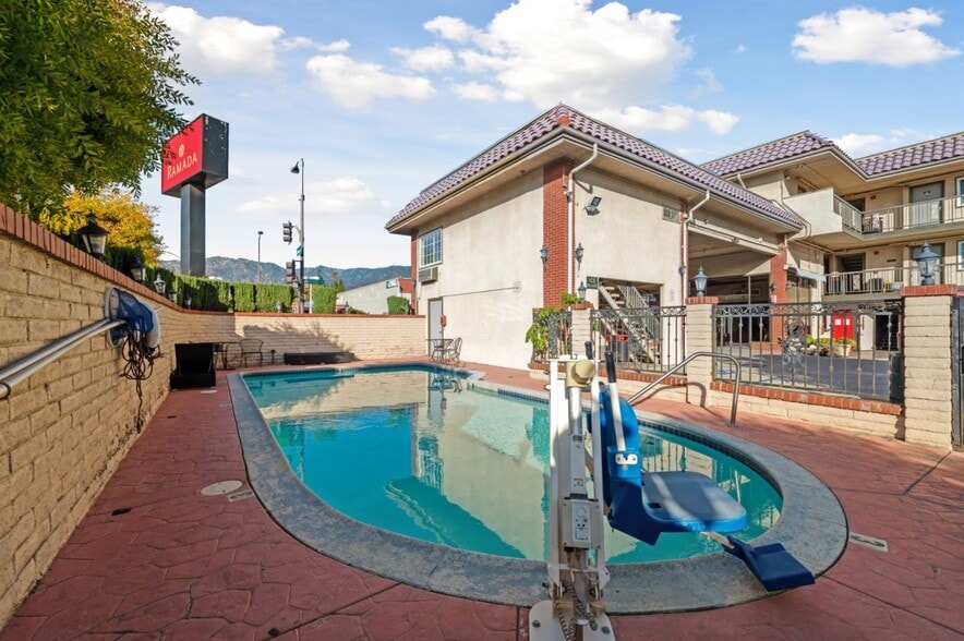 More Photos Of 2156 E Colorado Blvd, Pasadena Hotel For Sale