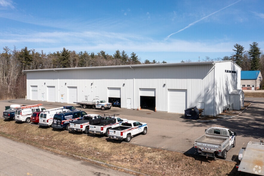 More Photos Of 99 Ledge Rd, Seabrook Warehouse For Lease