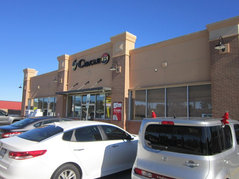 More Photos Of 346 N Reilly Rd, Fayetteville General Retail For Sale
