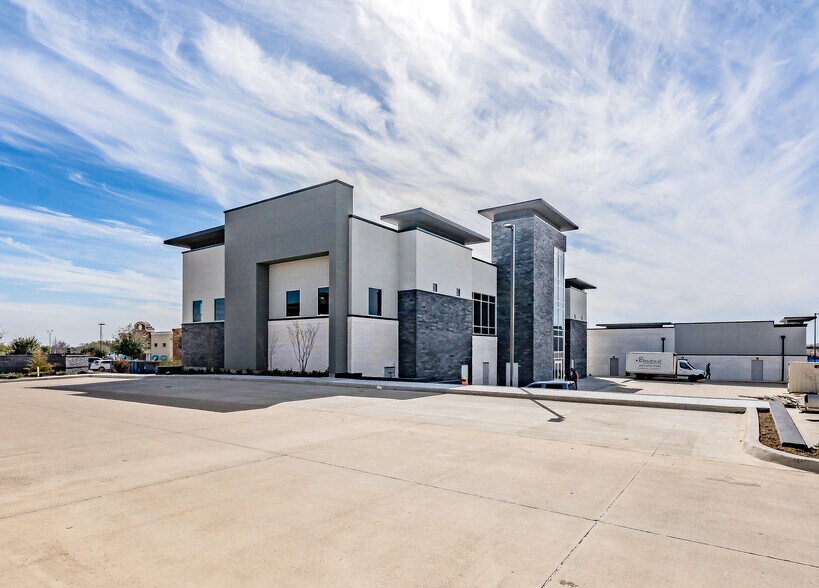 More Photos Of 350 Matlock Rd, Mansfield Unknown For Lease