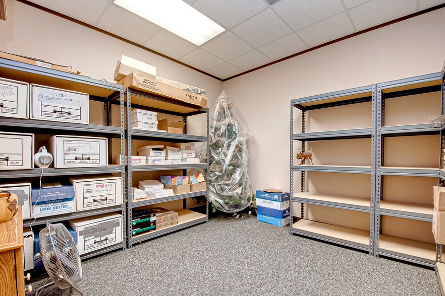 More Photos Of 7102 Glen Chase Ct, Houston Office For Sale