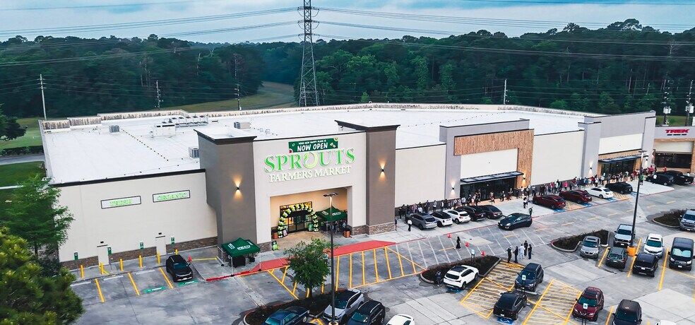 Primary Photo Of 4303-4445 Kingwood Dr, Kingwood Unknown For Lease
