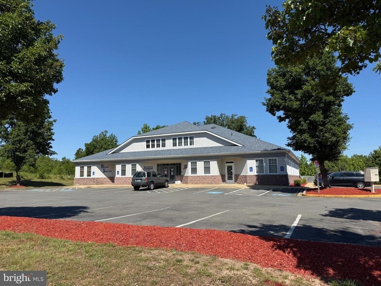 More Photos Of 225 Town Square Dr, Lusby Medical For Lease