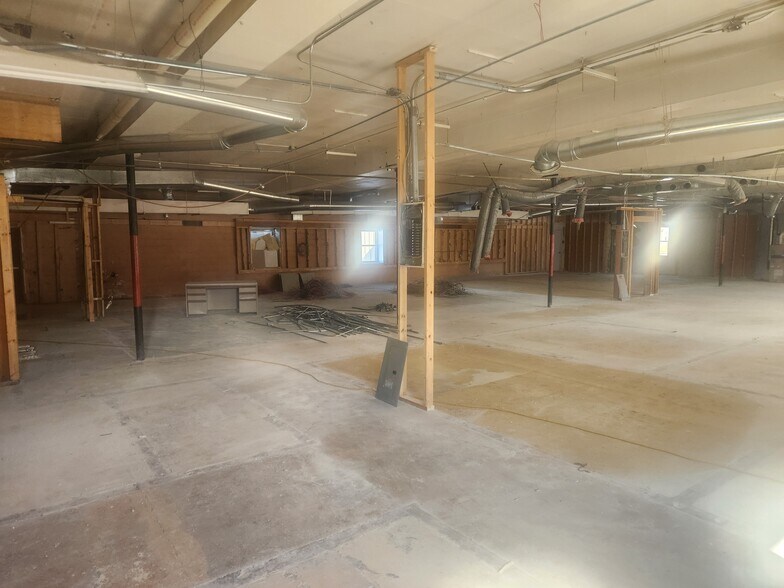 More Photos Of 1100 5th St NE, Staples General Retail For Lease