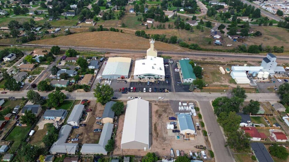More Photos Of 8017 S 1st St, Wellington Warehouse For Lease