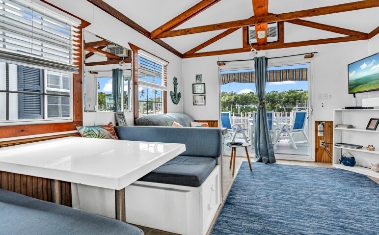 More Photos Of 200 Treasure Harbor Dr, Islamorada Marina For Sale