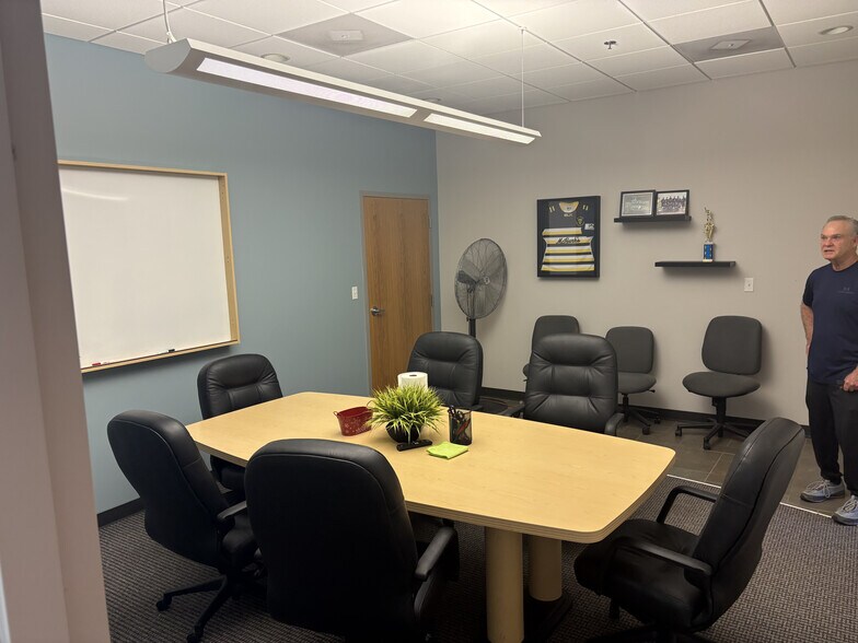 More Photos Of 920 Hemsath Rd, Saint Charles Warehouse For Sale