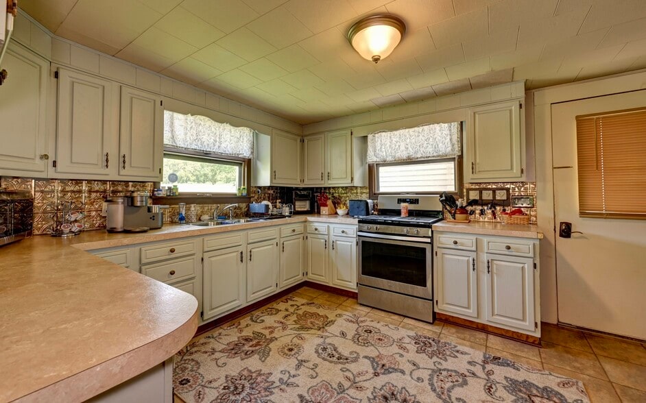 More Photos Of 6838 County Road 203, Millersburg Hospitality For Sale
