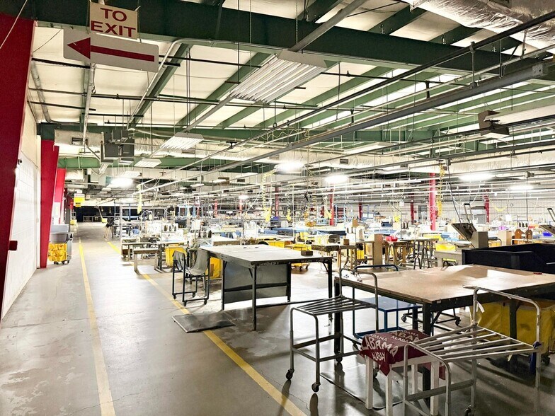 More Photos Of 826 17th Ave S, Columbus Manufacturing For Sale