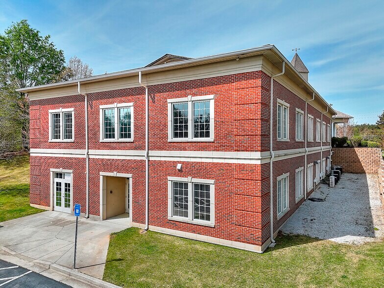 More Photos Of 500 Plantation Park Dr, Loganville Office For Lease