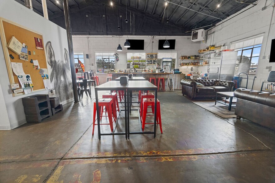 More Photos Of 1589 W Victory Way, Craig Flex For Sale