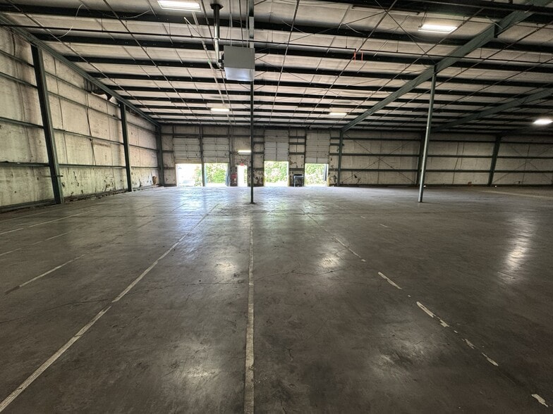 More Photos Of 512 Matthews Dr, Canton Manufacturing For Lease