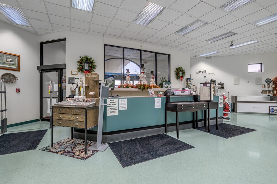 More Photos Of , Greenup General Retail For Sale