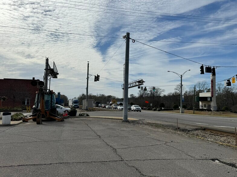 More Photos Of 102 Saint Joseph Ave, Brewton Storefront Retail Residential For Sale