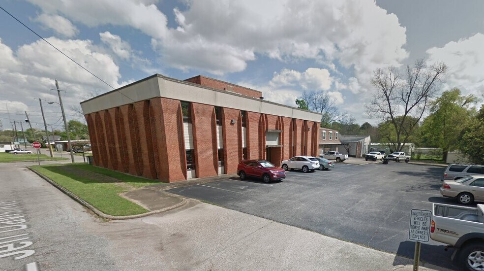 More Photos Of 800 S McDonough St, Montgomery Office For Sale