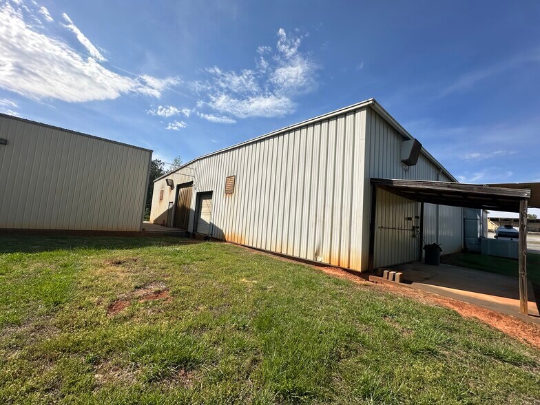 More Photos Of 4377 Dallas Cherryville Hwy, Bessemer City Industrial For Lease