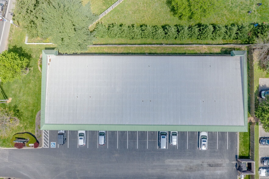 More Photos Of 4918 Main St, Spring Hill Storefront Retail Office For Sale