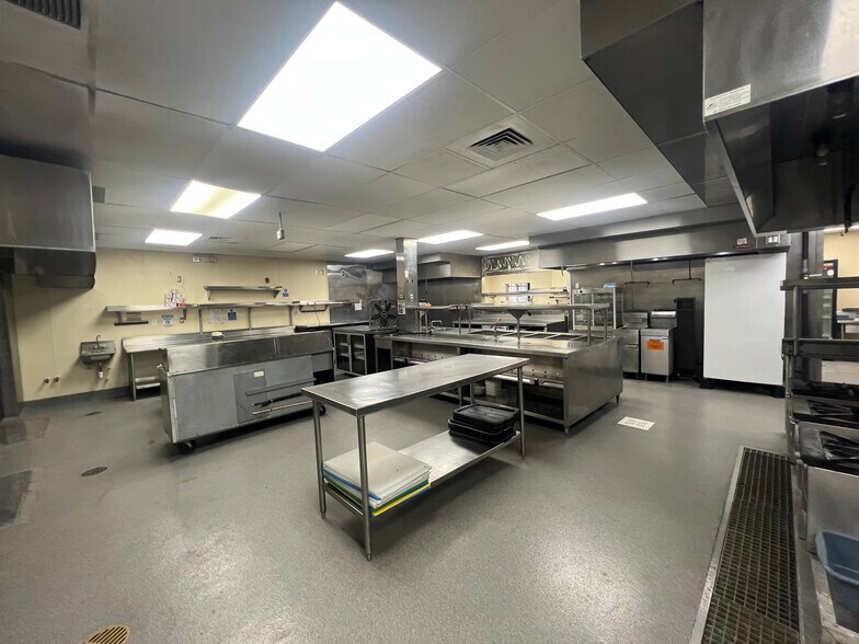 More Photos Of 2255 NW 87th Ave, Miami Restaurant For Lease