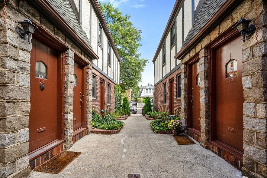 More Photos Of 4324 208th St, Bayside Apartments For Sale