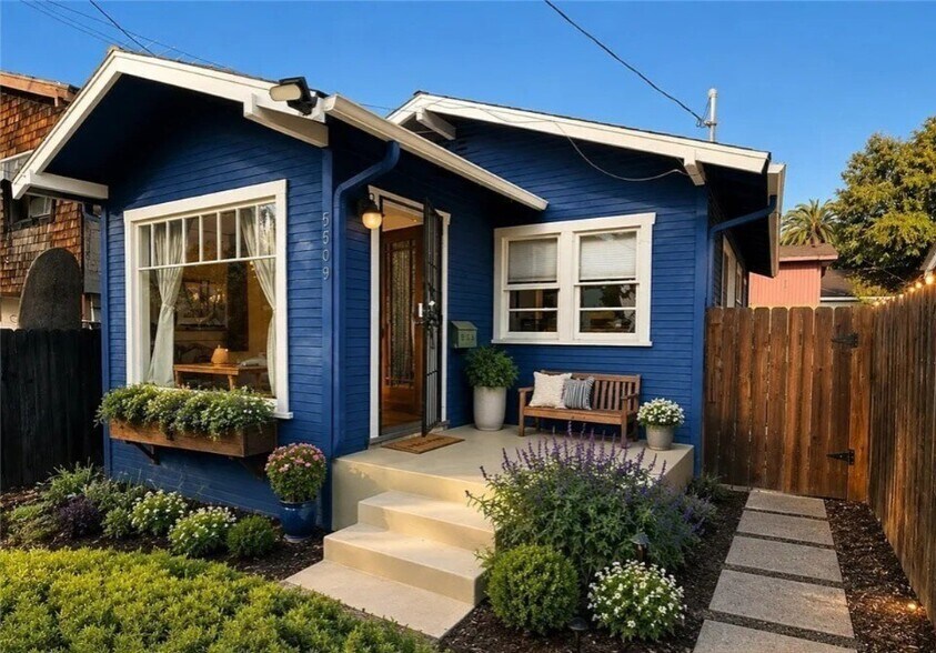 Primary Photo Of 5509 Eaton St, Los Angeles Apartments For Lease