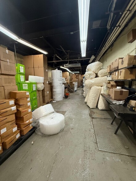 More Photos Of 4541-4545 39th St, Long Island City Warehouse For Lease