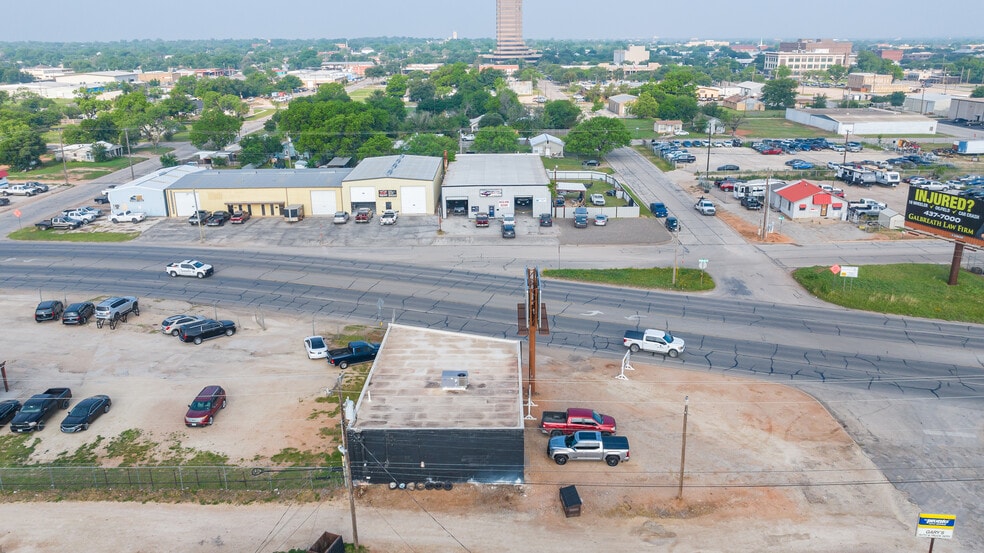 More Photos Of 509 S Treadaway Blvd, Abilene Flex For Sale