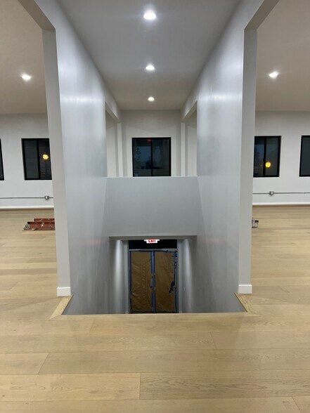 More Photos Of 671-677 E Main St, Ventura Storefront For Lease