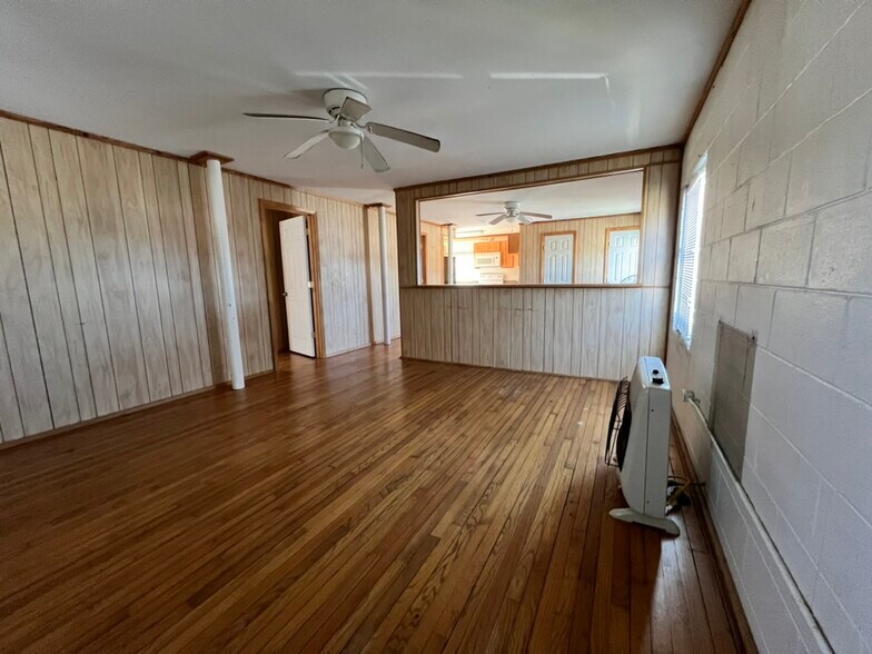 More Photos Of 1309 Old Cherry Point Rd, New Bern Light Manufacturing For Sale