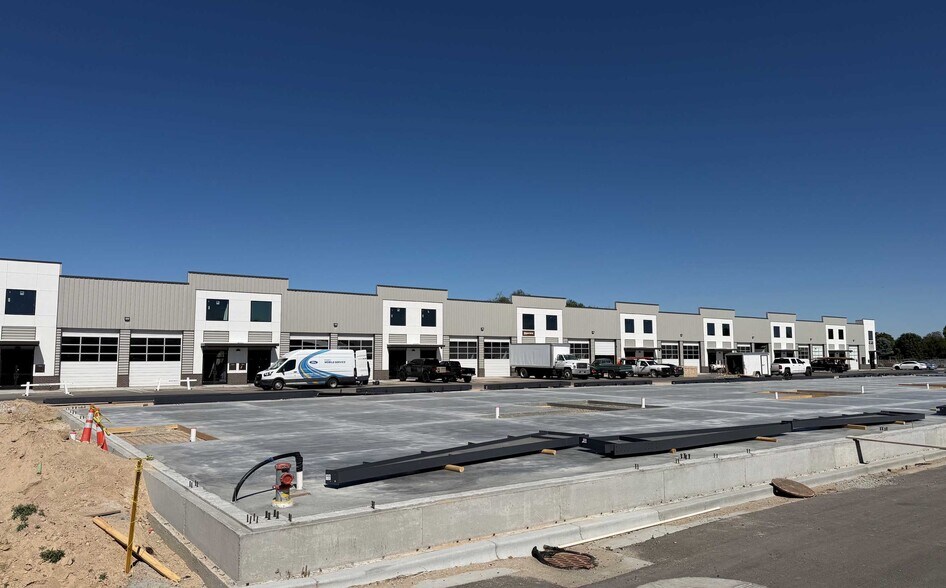 More Photos Of 3788 E Amity Ave, Nampa Flex For Lease