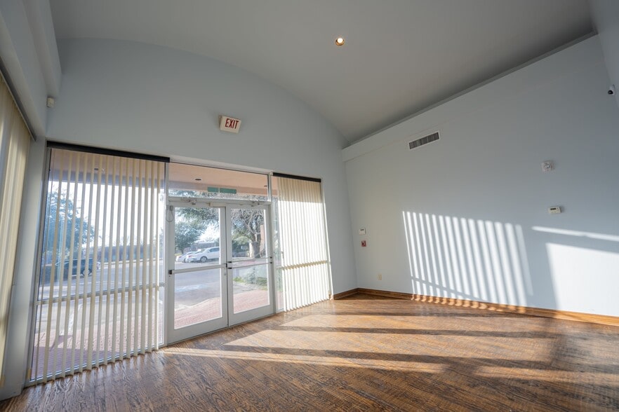 More Photos Of 2225 Avenue J, Arlington Office For Sale