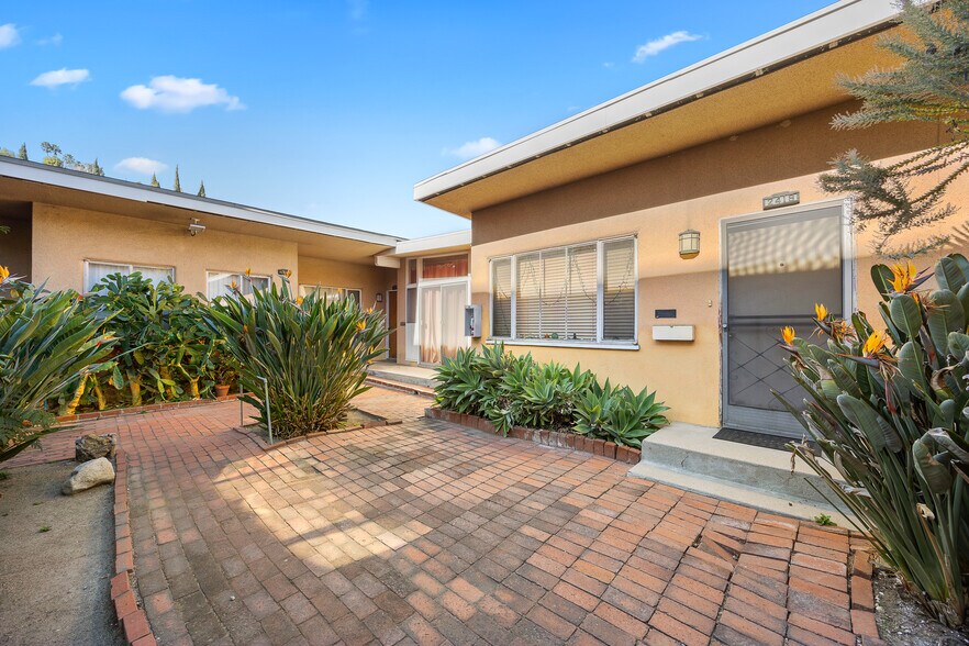 More Photos Of 2415 Griffith Park Blvd, Los Angeles Apartments For Sale