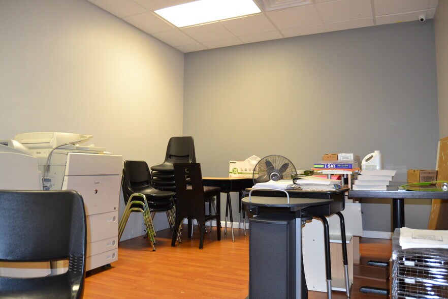 More Photos Of 316 Tennent Rd, Morganville Office For Lease