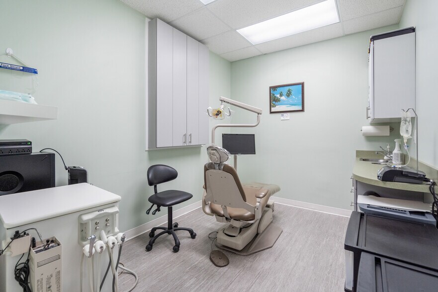 More Photos Of 9114 Philadelphia Rd, Rosedale Medical For Sale