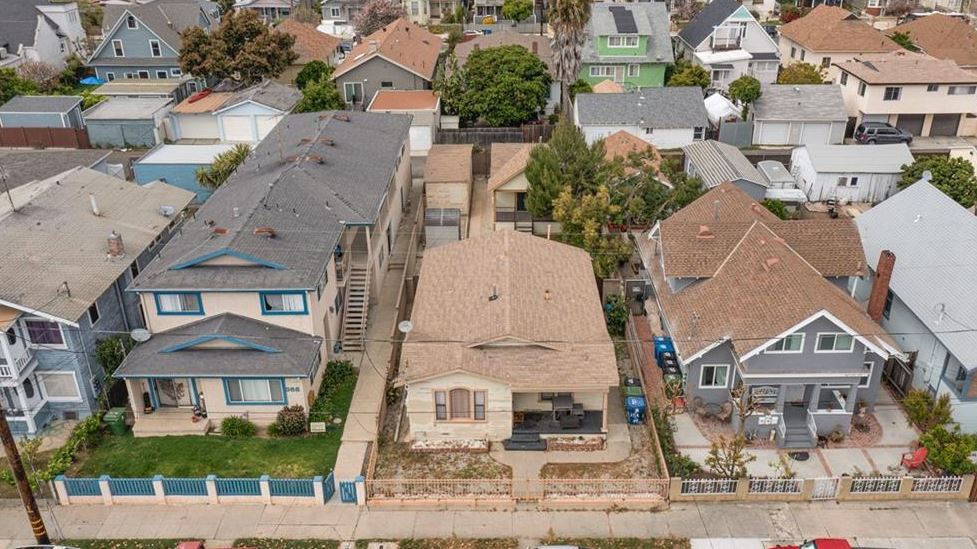 More Photos Of 362 W 11th St, San Pedro Apartments For Sale