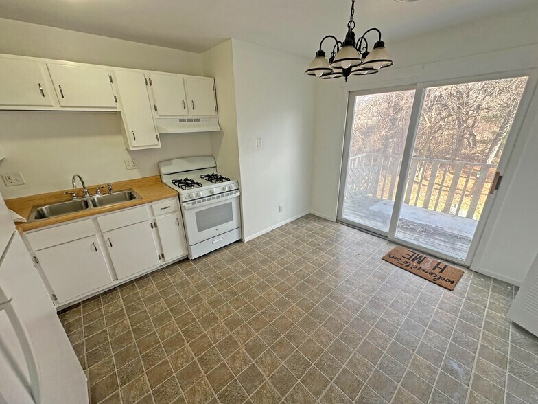 More Photos Of 212 Logan St, Valparaiso Apartments For Sale