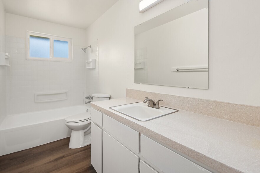More Photos Of 10701 109th St SW, Tacoma Apartments For Sale